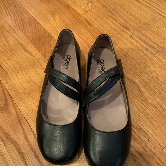 Abeo Shoes Abeo Black 85 Mary Jane With Leaf Accent Poshmark